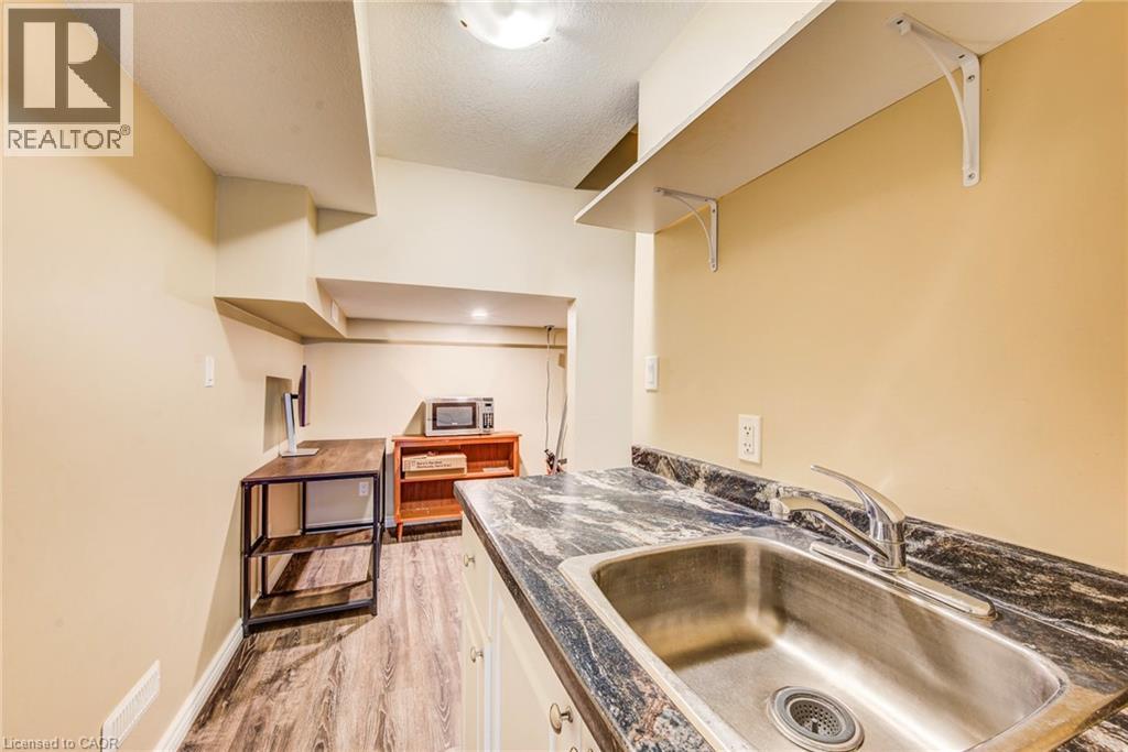 330 DEARBORN Boulevard Unit# 7 thumbnail 38