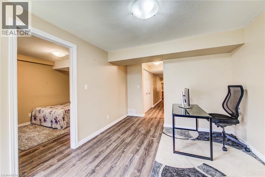 330 DEARBORN Boulevard Unit# 7 thumbnail 44