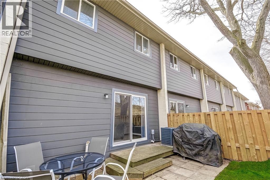 135 CHALMERS Street S Unit# 18 thumbnail 32