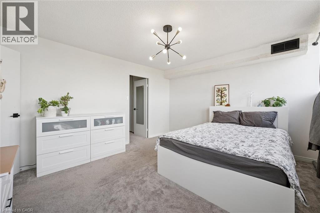 375 KING Street N Unit# 1406 thumbnail 16