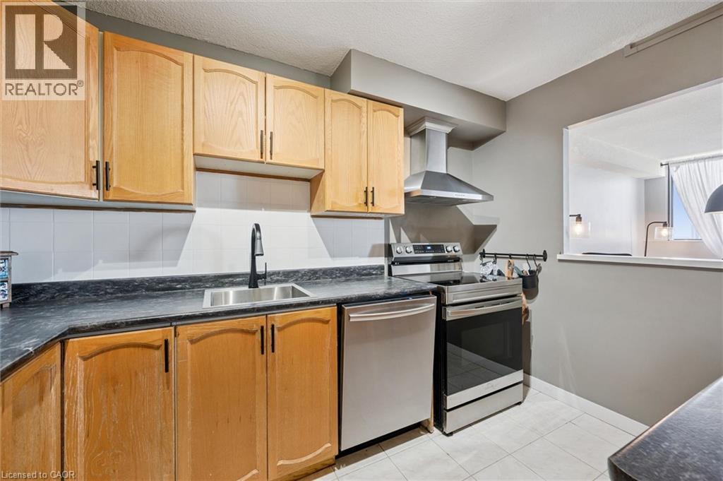 375 KING Street N Unit# 1406 thumbnail 9