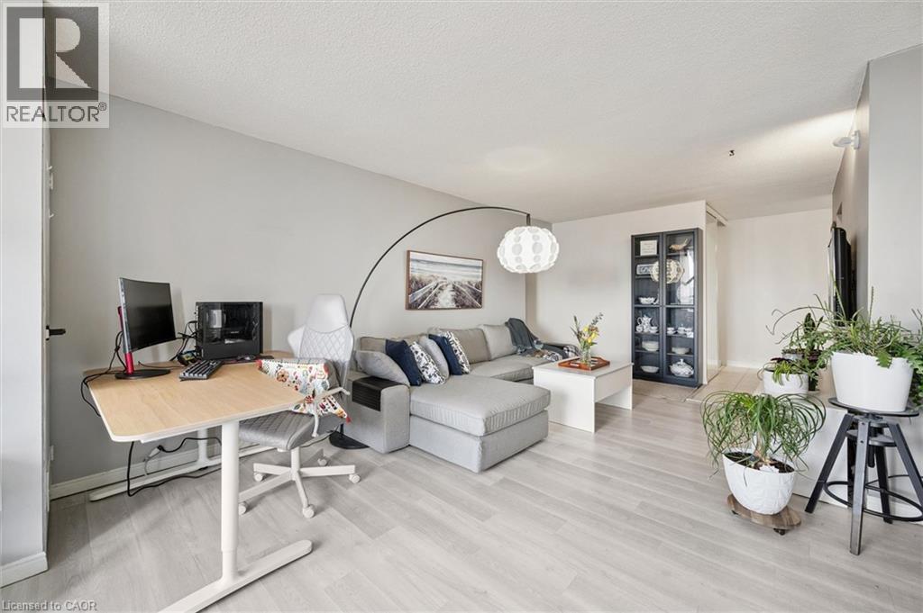 375 KING Street N Unit# 1406 thumbnail 4