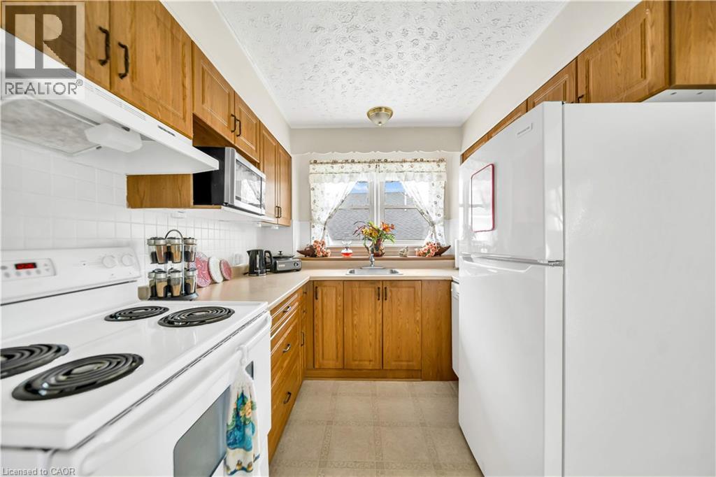 144 BYRON Avenue thumbnail 13