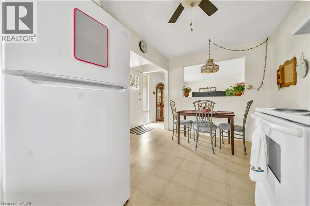 144 BYRON Avenue thumbnail 15