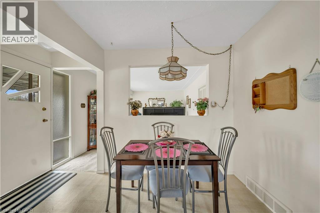 144 BYRON Avenue thumbnail 16