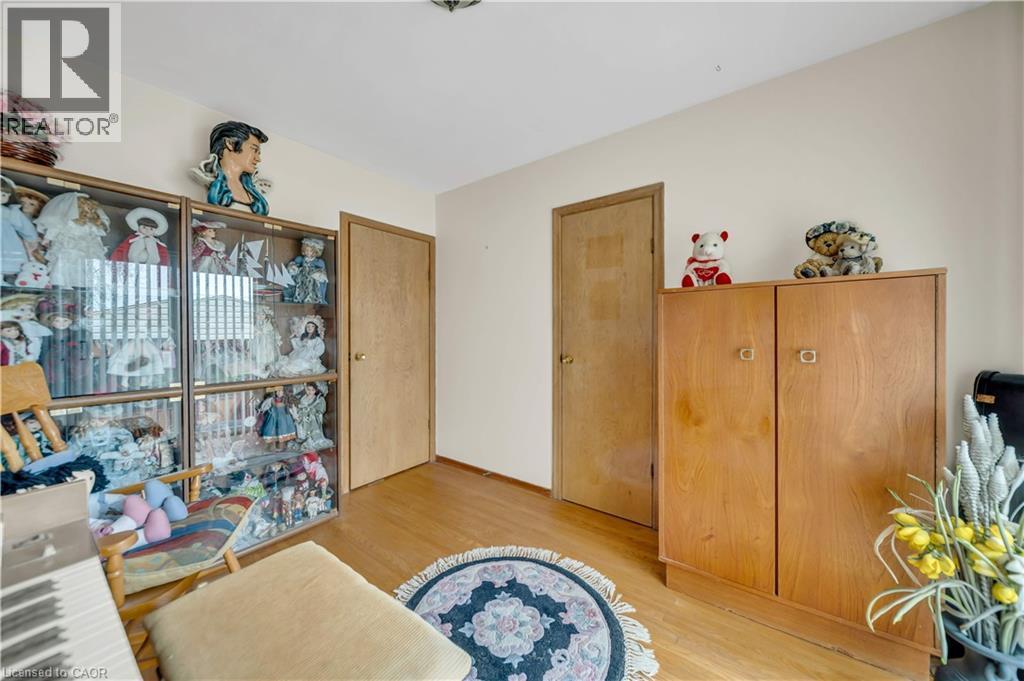 144 BYRON Avenue thumbnail 21