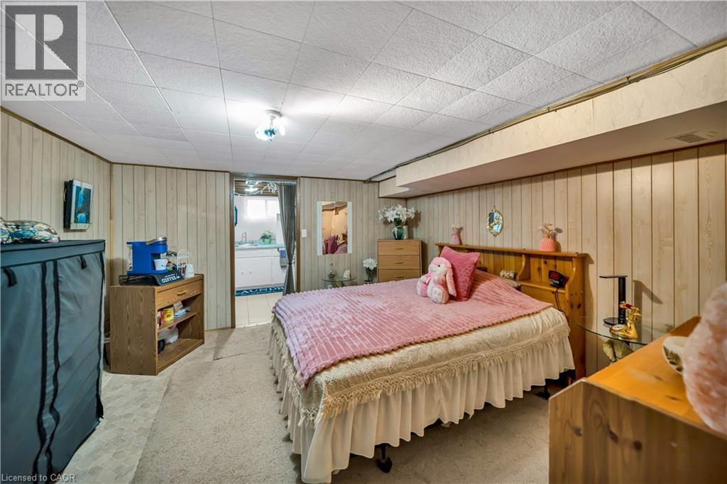 144 BYRON Avenue thumbnail 33