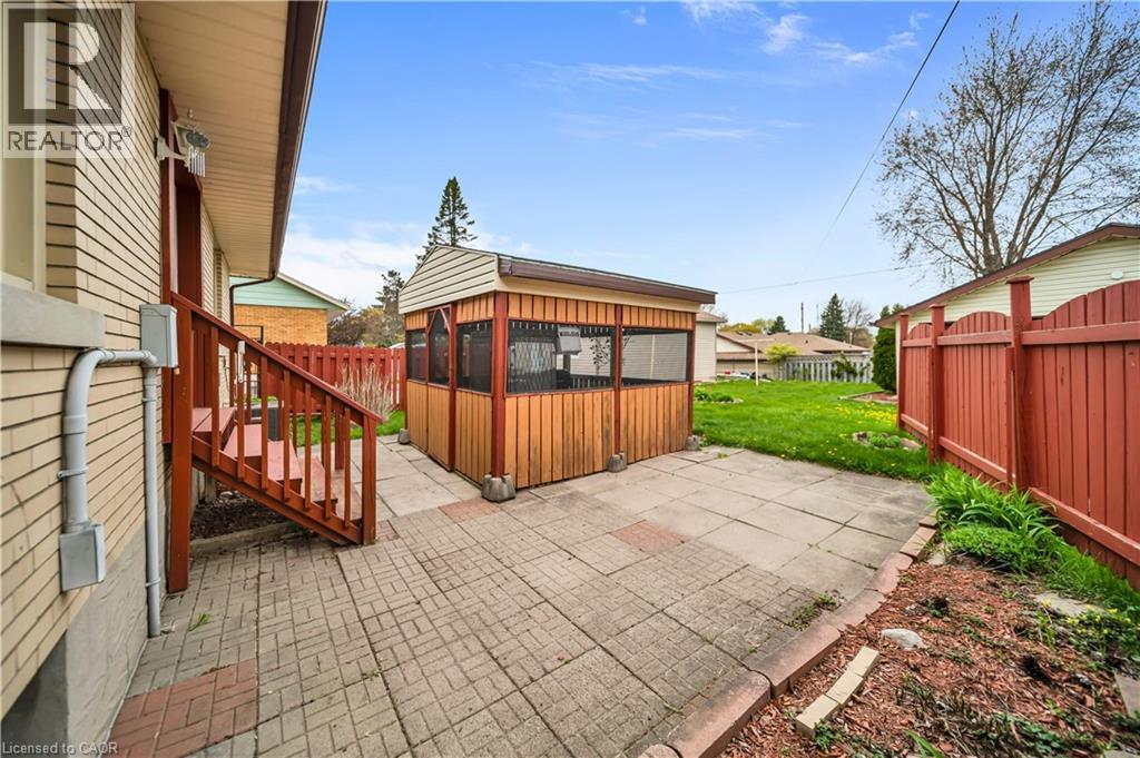 144 BYRON Avenue thumbnail 35