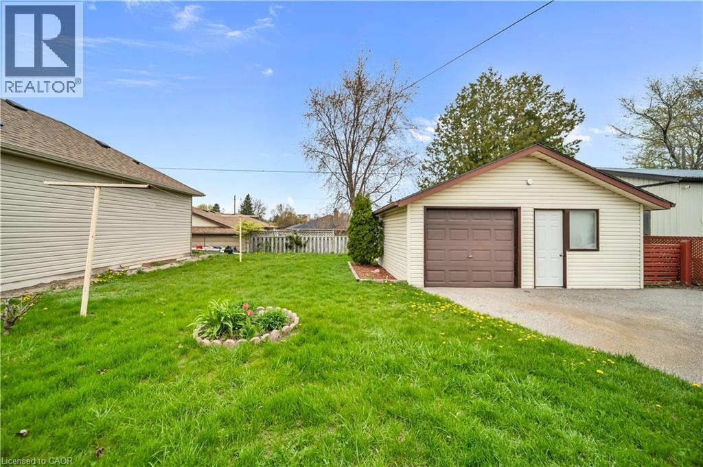 144 BYRON Avenue thumbnail 36