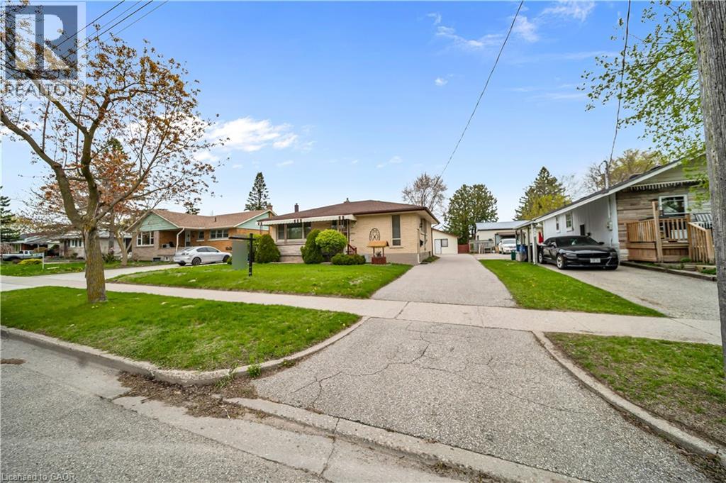 144 BYRON Avenue thumbnail 5