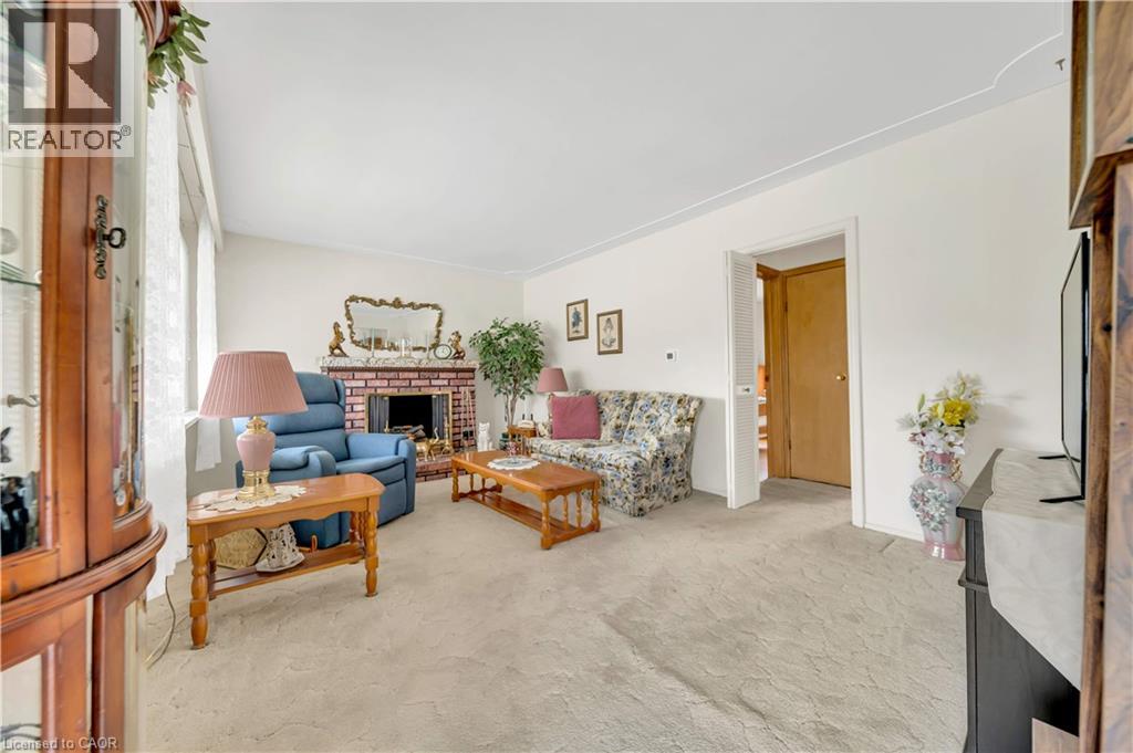144 BYRON Avenue thumbnail 9