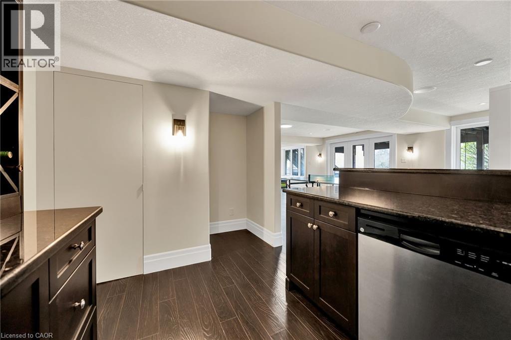 1128 MOLESWORTH Street thumbnail 36