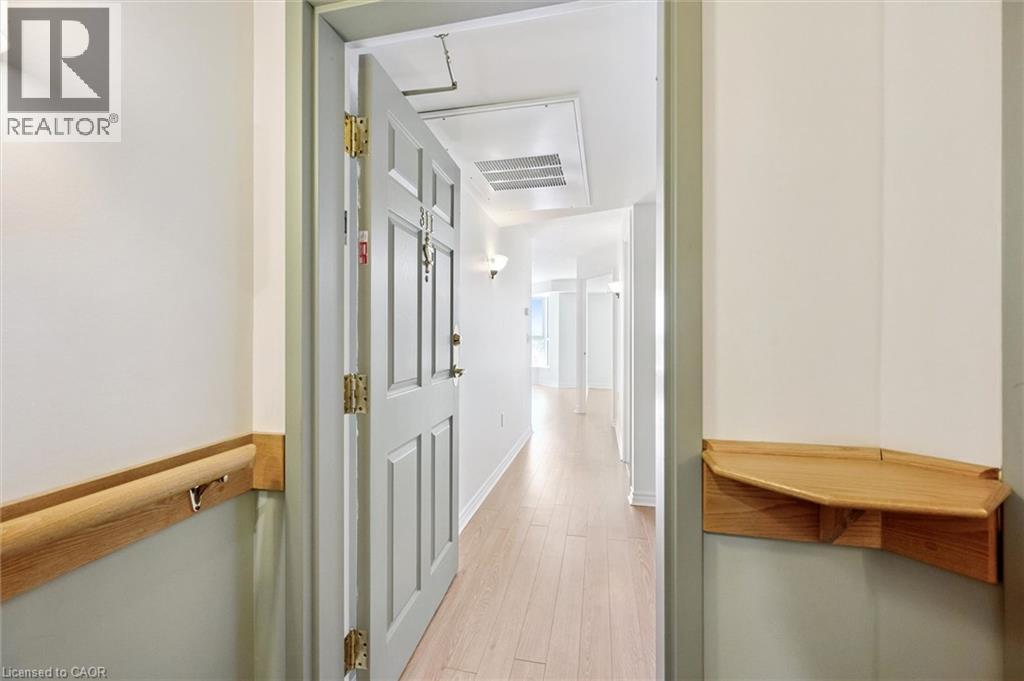 20 ST GEORGE Street Unit# 311 thumbnail 4