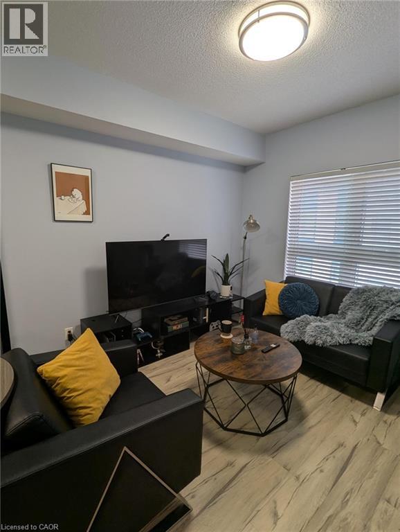 258A SUNVIEW Street Unit# 155 thumbnail 5