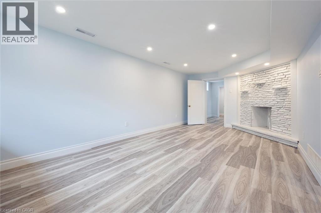 176 WOODVILLE Place thumbnail 23