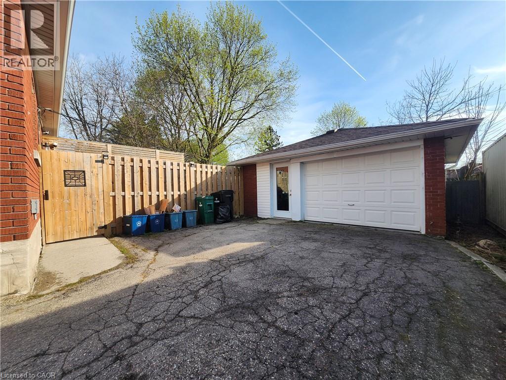 129 MOORE Avenue S thumbnail 21