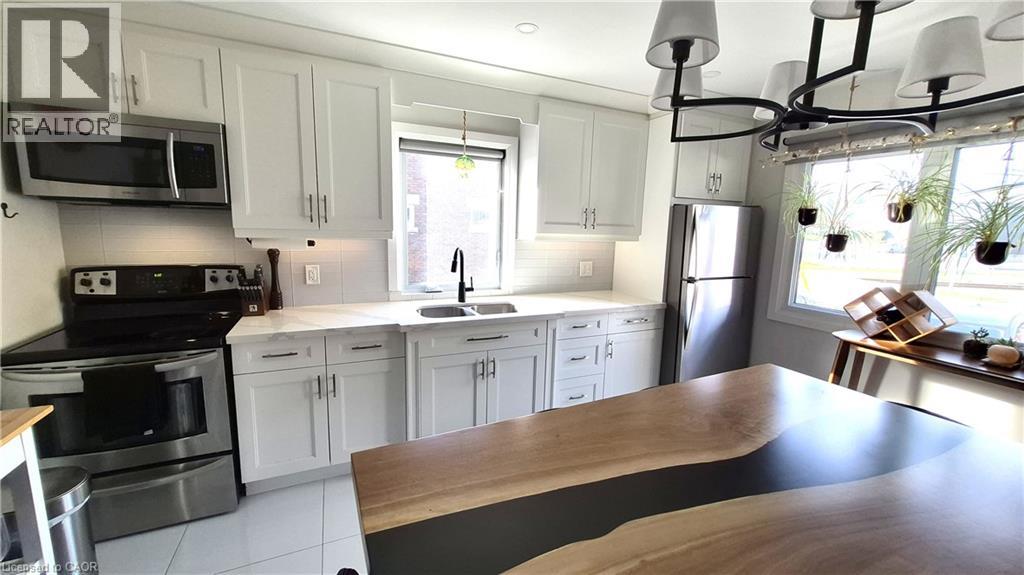 129 MOORE Avenue S thumbnail 4