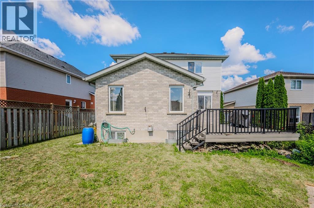 132 DAIMLER Drive thumbnail 43