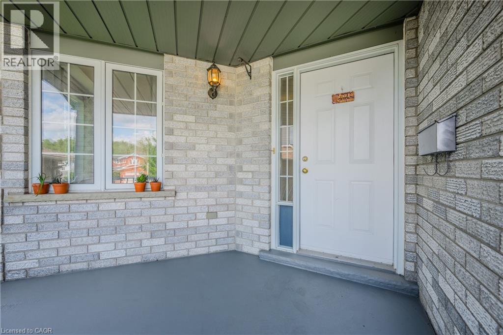 132 DAIMLER Drive thumbnail 5