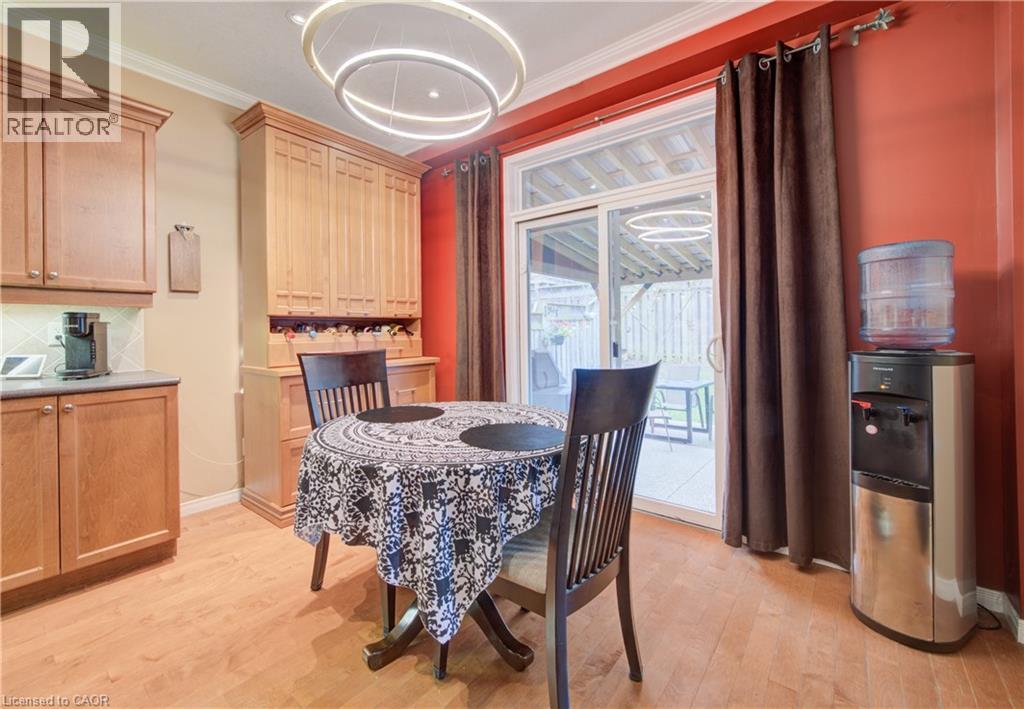 699 COMMONWEALTH Crescent thumbnail 10
