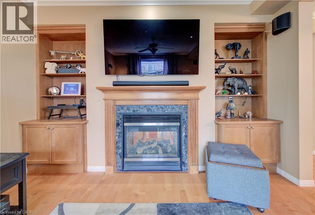 699 COMMONWEALTH Crescent thumbnail 12