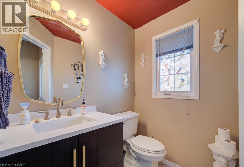 699 COMMONWEALTH Crescent thumbnail 13