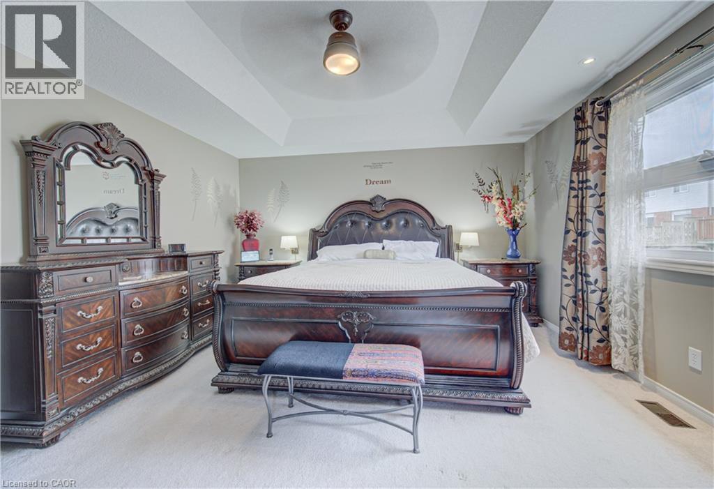 699 COMMONWEALTH Crescent thumbnail 14