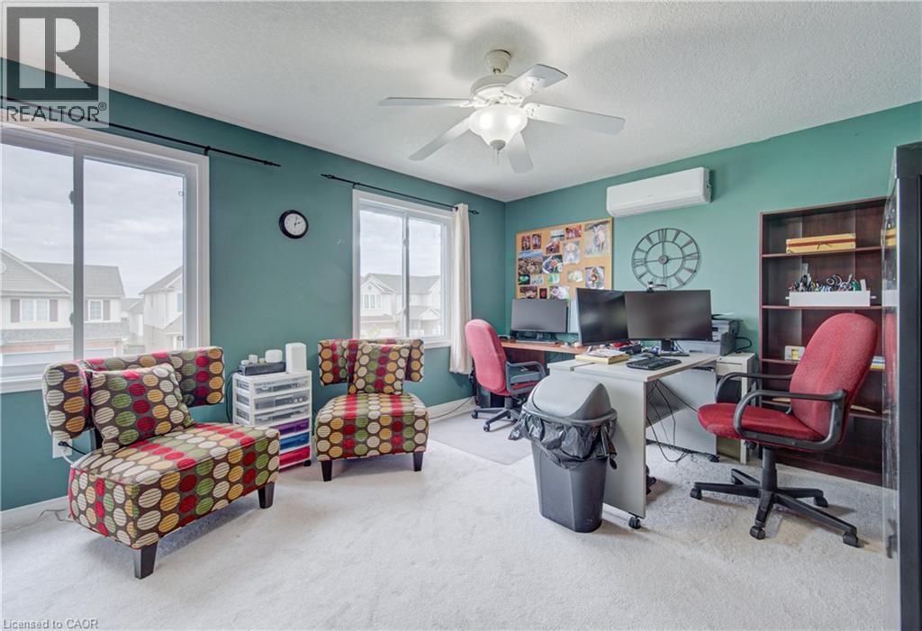 699 COMMONWEALTH Crescent thumbnail 17