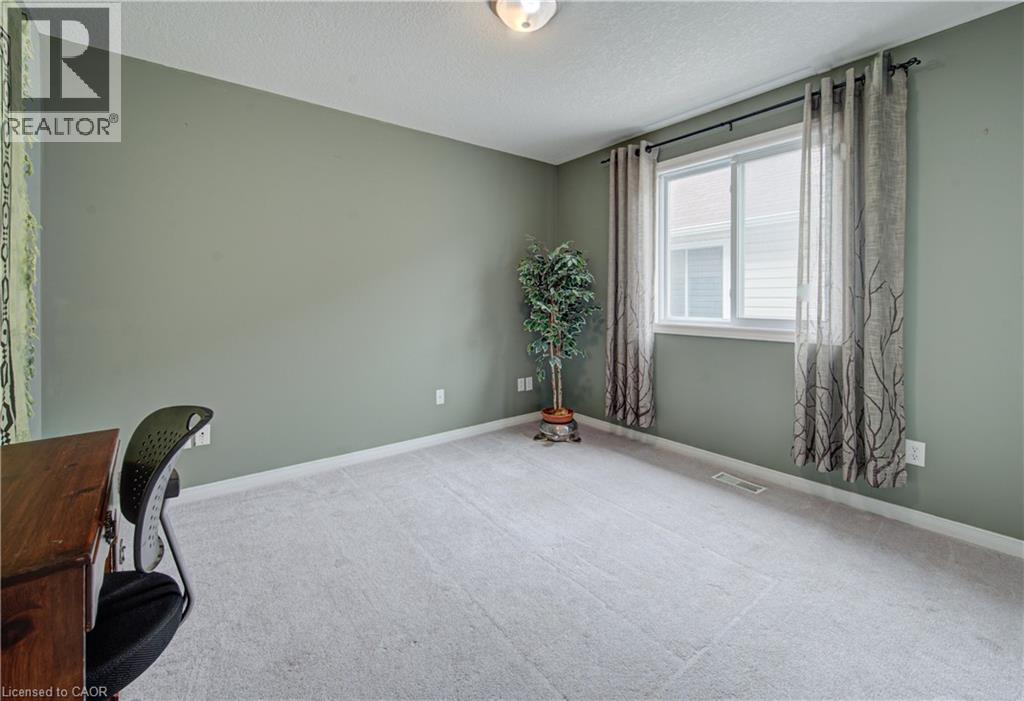 699 COMMONWEALTH Crescent thumbnail 19