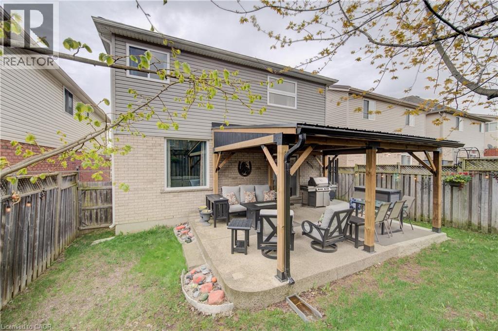 699 COMMONWEALTH Crescent thumbnail 31
