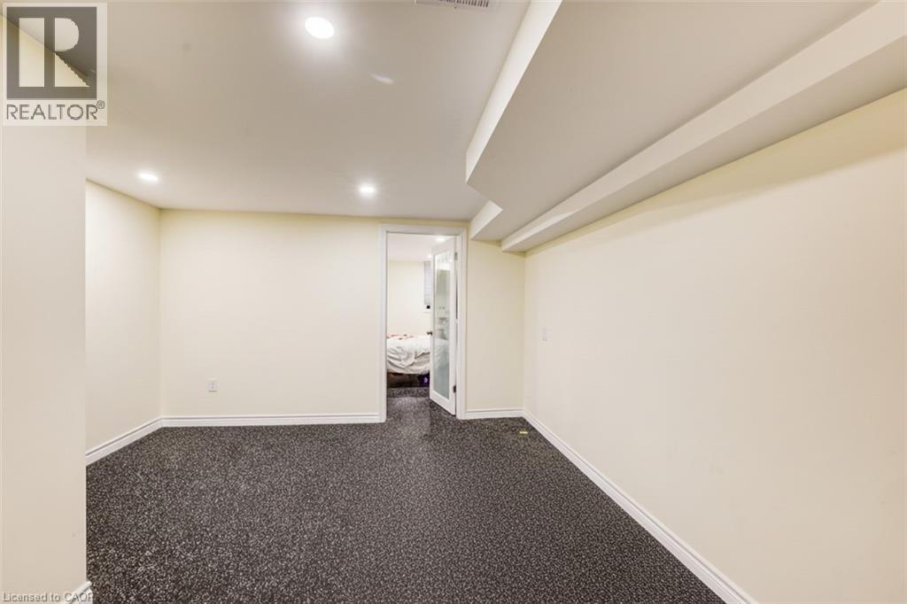 284 WESTCOURT Place thumbnail 22