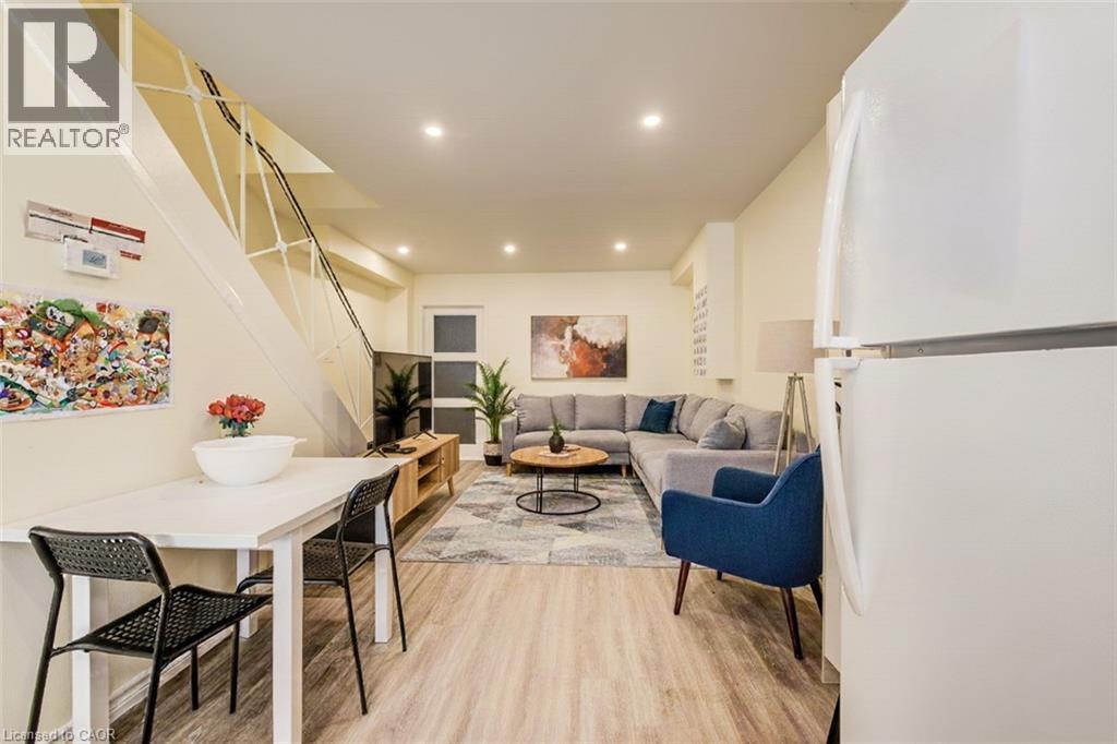 284 WESTCOURT Place thumbnail 7