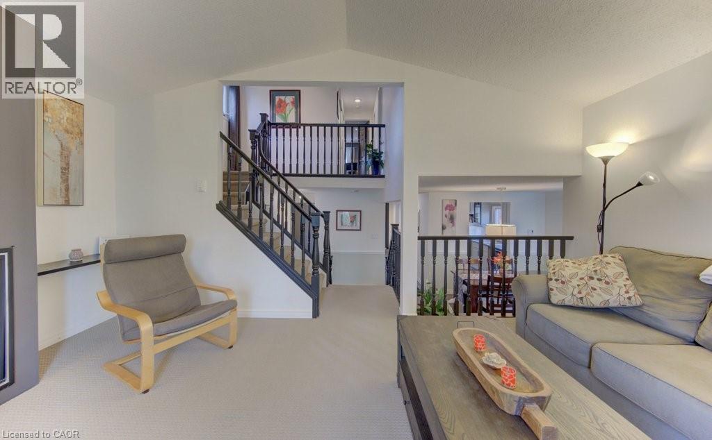 108 CLEARWATER Crescent thumbnail 20