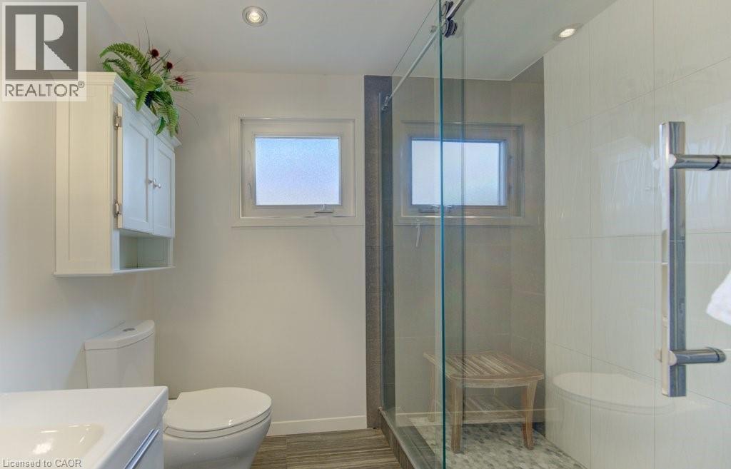 108 CLEARWATER Crescent thumbnail 24