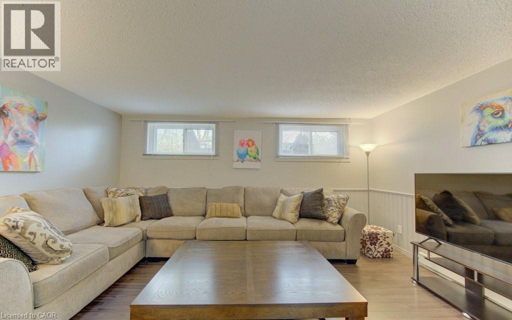 108 CLEARWATER Crescent thumbnail 31