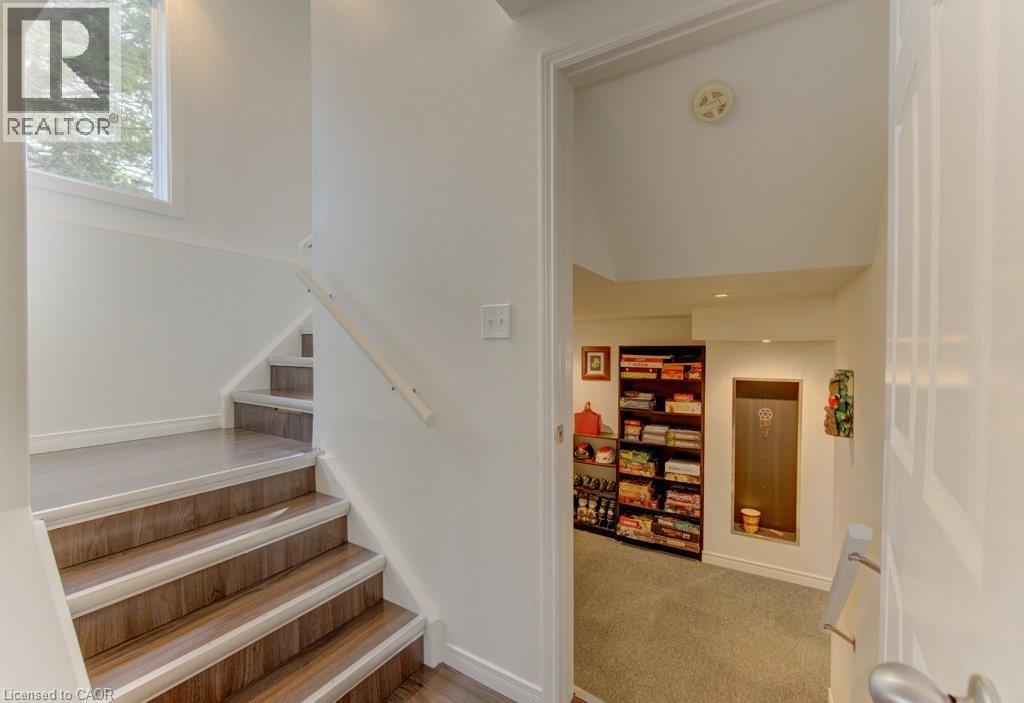 108 CLEARWATER Crescent thumbnail 32