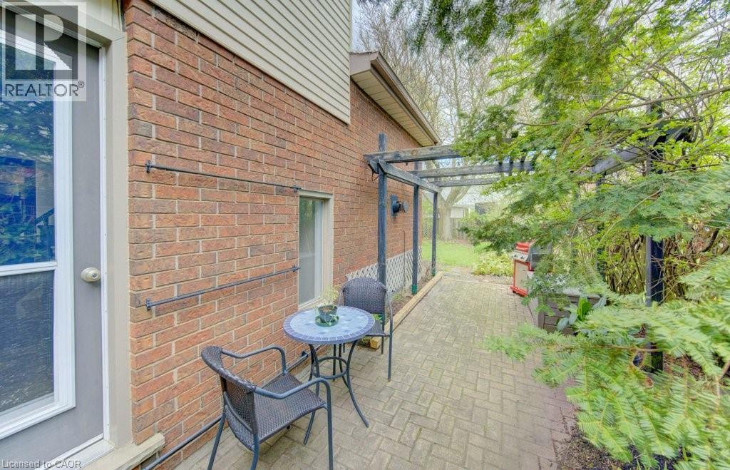 108 CLEARWATER Crescent thumbnail 39