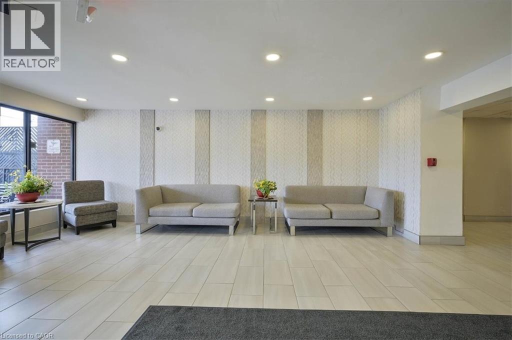 1100 COURTLAND Avenue E Unit# 407 thumbnail 3