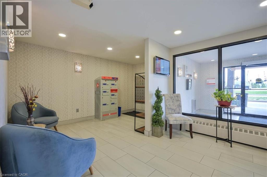 1100 COURTLAND Avenue E Unit# 407 thumbnail 4