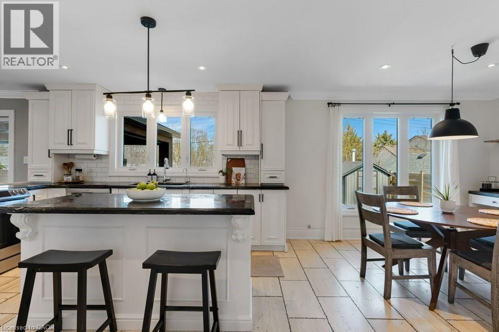 71 ROSSLINN Road thumbnail 5