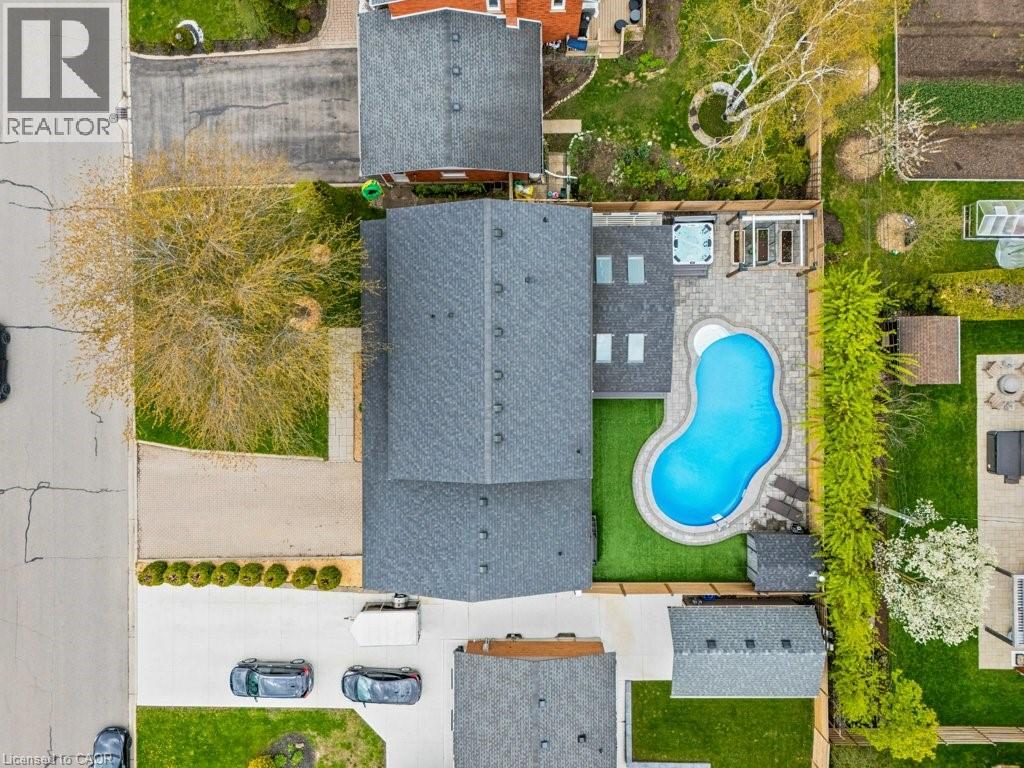 71 ROSSLINN Road thumbnail 9