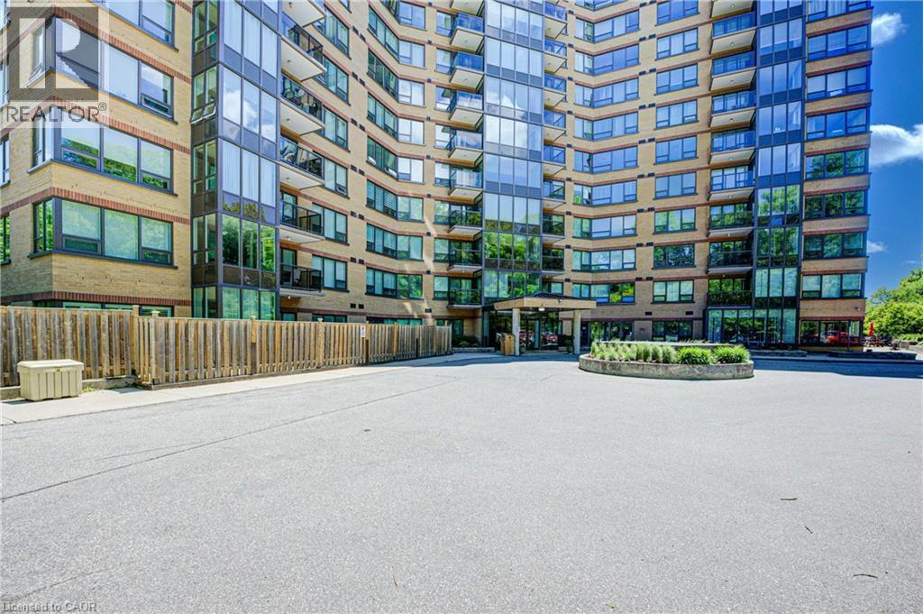 237 KING Street W Unit# 102 thumbnail 2
