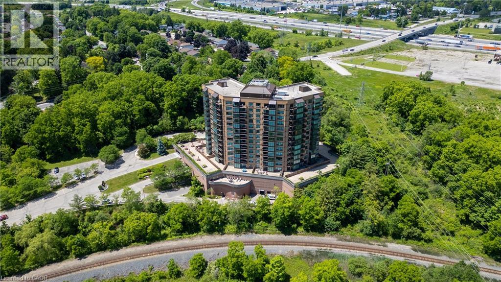 237 KING Street W Unit# 102 thumbnail 4