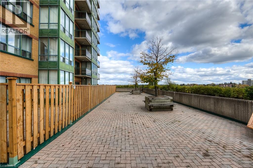 237 KING Street W Unit# 102 thumbnail 9