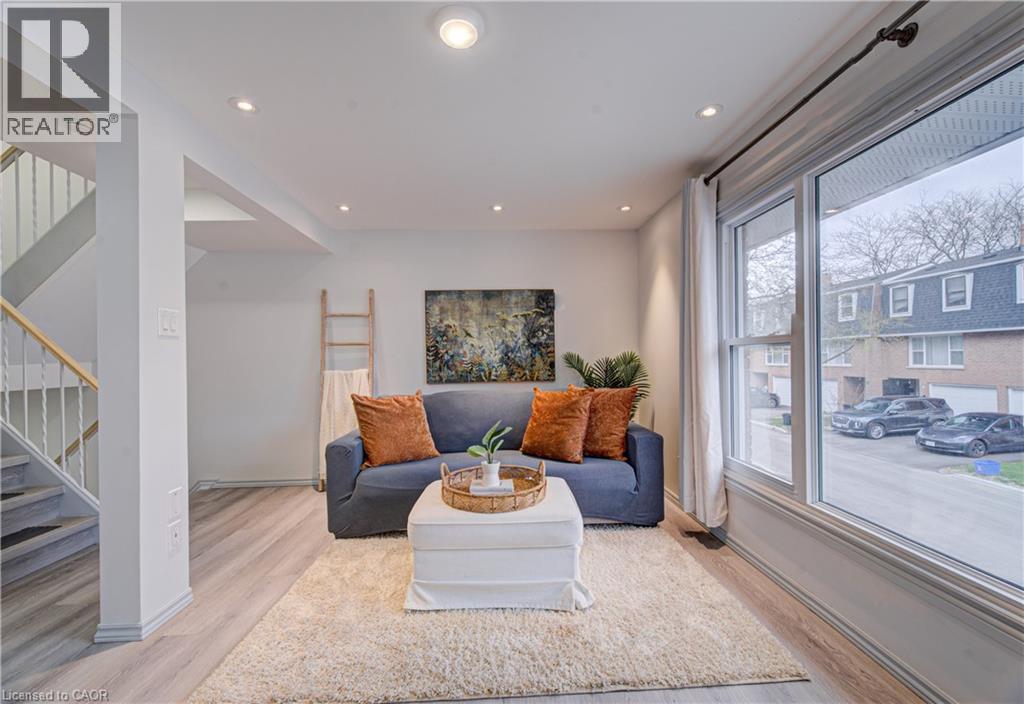 100 BLUEVALE Street N Unit# 22 thumbnail 10