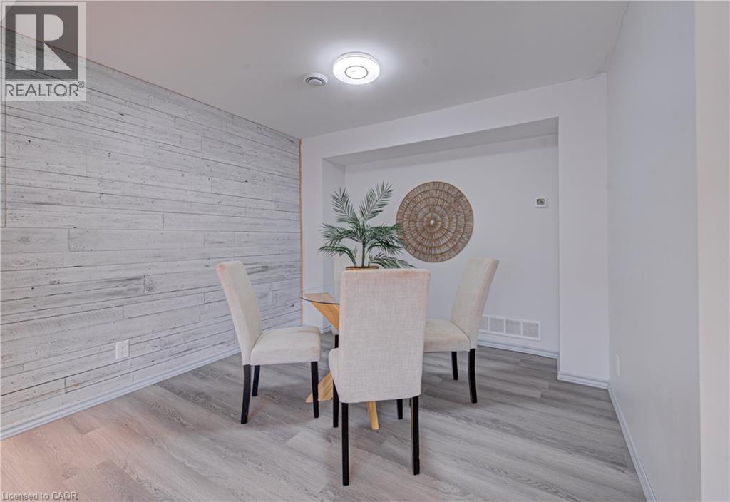 100 BLUEVALE Street N Unit# 22 thumbnail 12