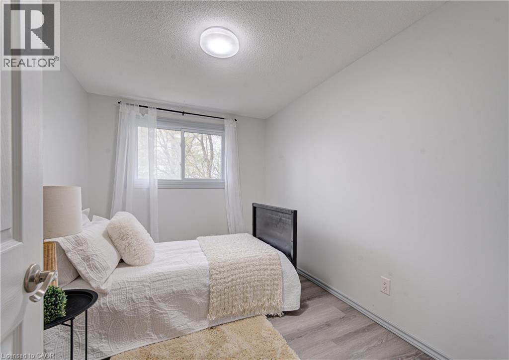100 BLUEVALE Street N Unit# 22 thumbnail 27