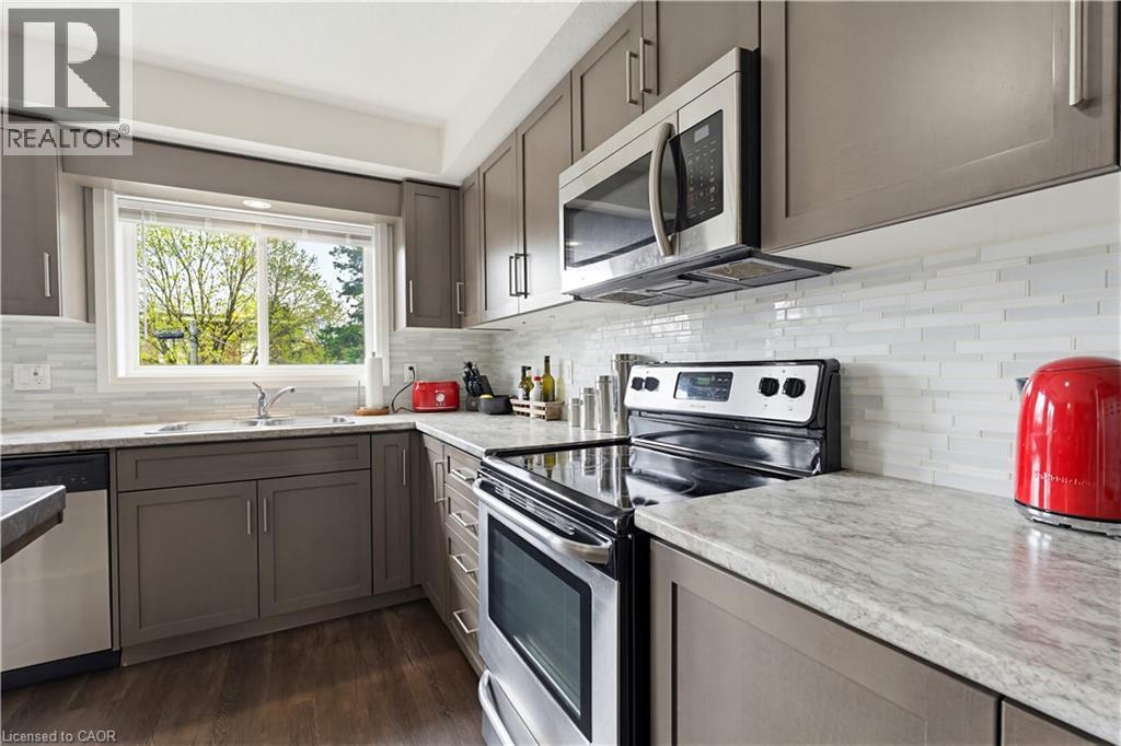 399 GREENFIELD Avenue thumbnail 10