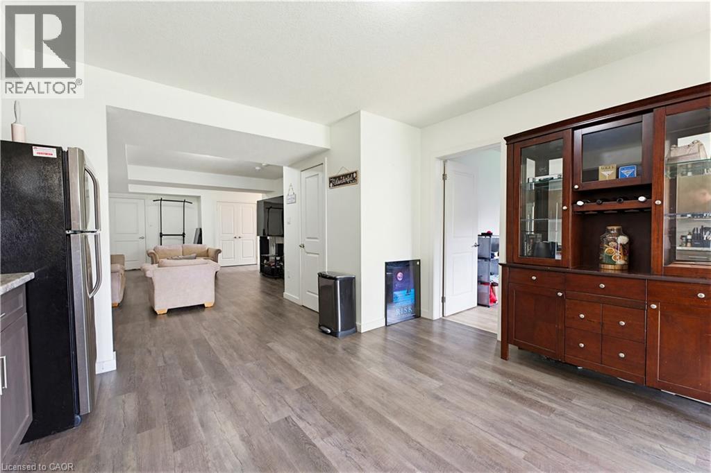 399 GREENFIELD Avenue thumbnail 22