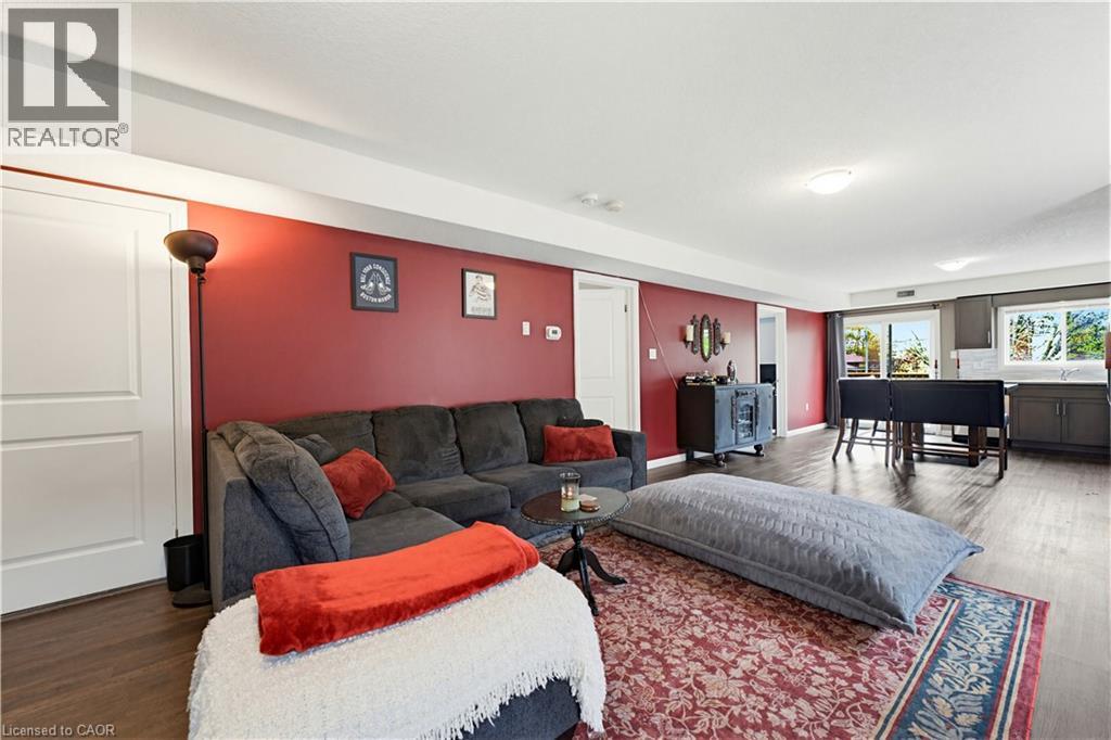 399 GREENFIELD Avenue thumbnail 7